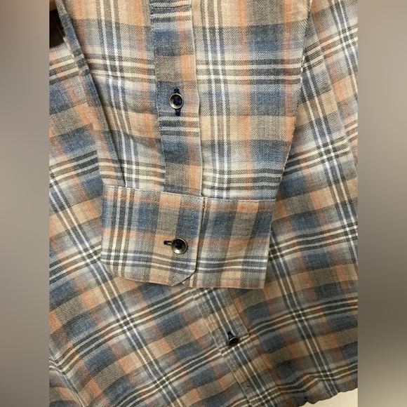 Flag&Anthem Mens Plaid Shirt Button Up Burnout Medium Navy Coral Lightweight NWT - Picture 8 of 13